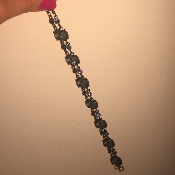 ELEGANT AND UNIQUE NECKLACE AND BRACELET SET - Picture 4 of 7